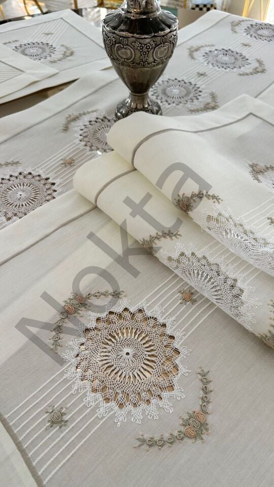 İğne Oyalı Salon Takımı