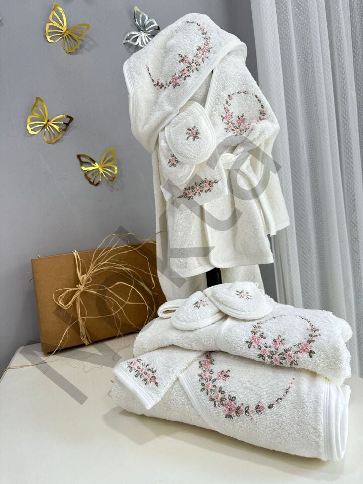 Çelenk Bebek Bornoz Set