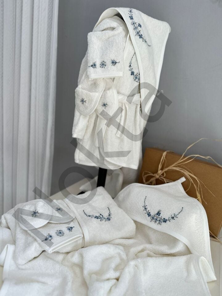 Çelenk 2 Bebek Bornoz Set